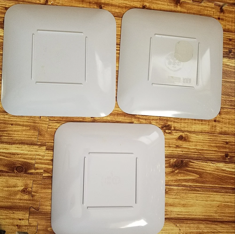 Disney Store Mickey Mouse Melamine Dinnerware Plate Set Summer Plastic Large